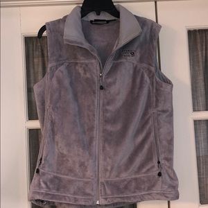 Worn once mountain hardware vest